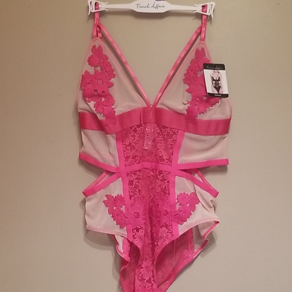 🆕️Medium French Affair Fuschia/nude bodysuit - Picture 11 of 12